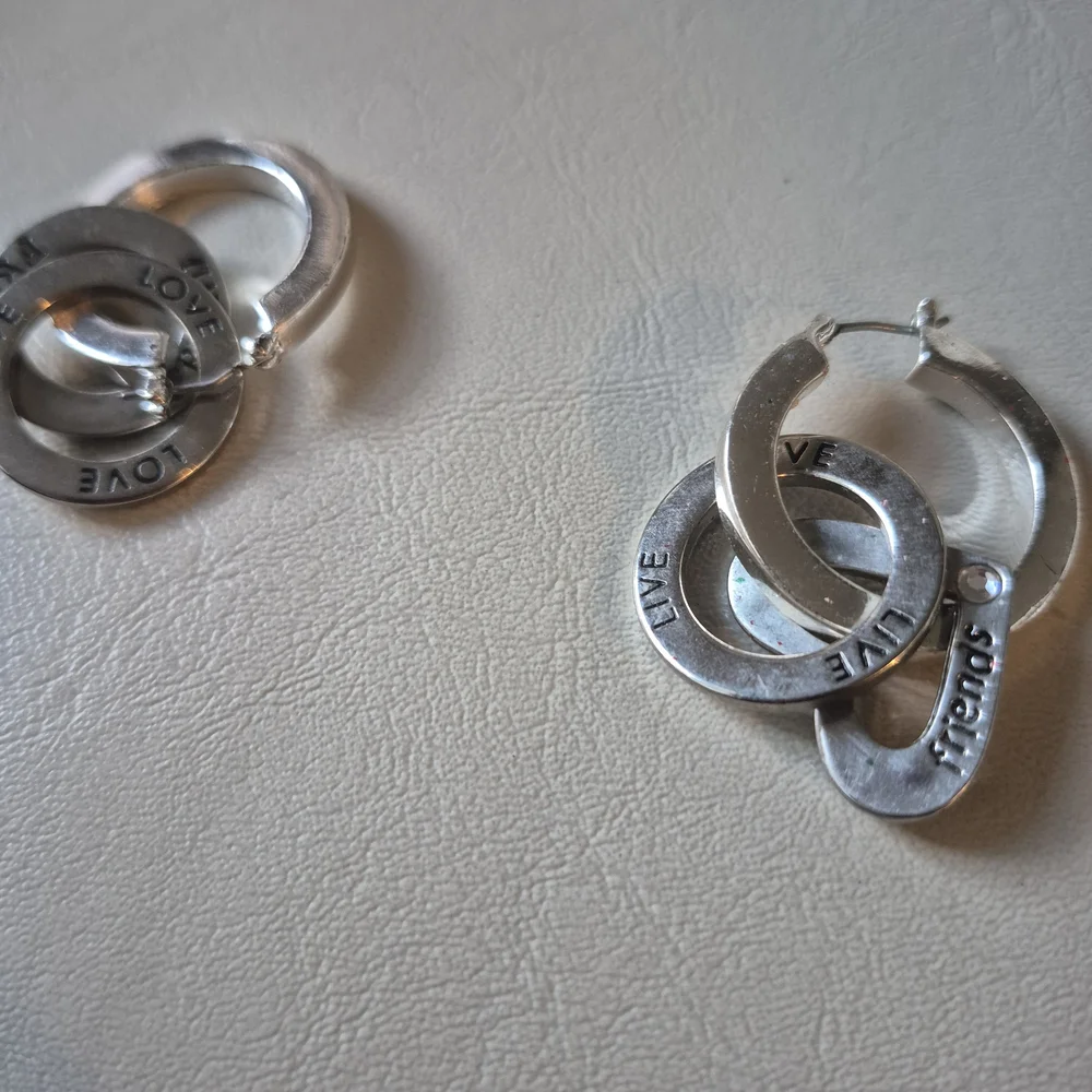 Chic‎ Silver Love Engraved Earrings